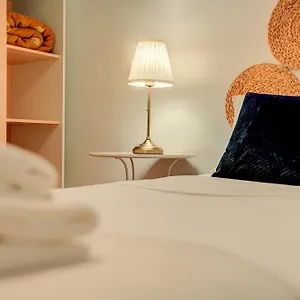 chalet-davila-guest-house.hotels-lisbon-portugal.com/