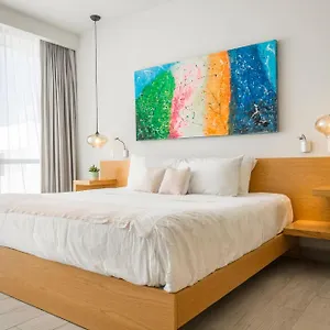 https://opal-suites.allrivieramayahotels.com